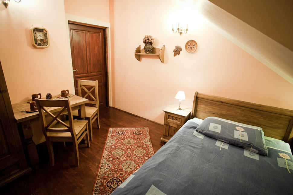 Dwór na Wichrowym Wzgórzu Acomodação com café da manhã Przybysławice Quarto foto