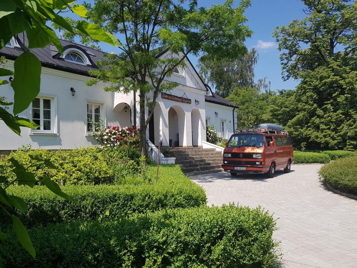 Dwór na Wichrowym Wzgórzu Acomodação com café da manhã Przybysławice Exterior foto